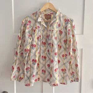 NWT Clara The label Floral Ruffled Neck Blouse Size xs fit like small
